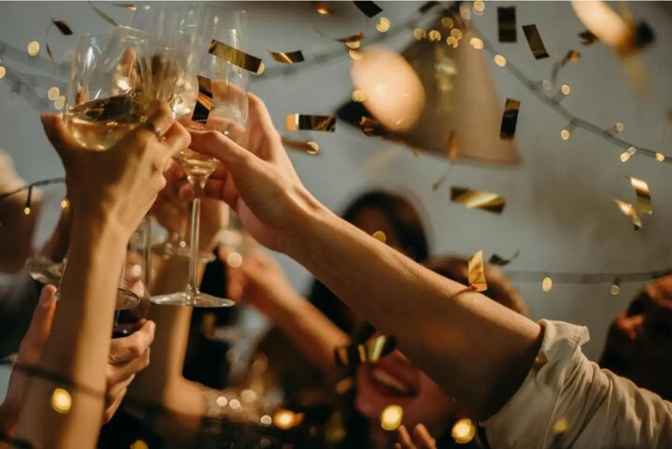 Have an unforgettable bachelorette party at Taverna Opa
